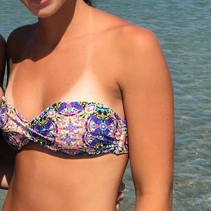 bandea bikini top